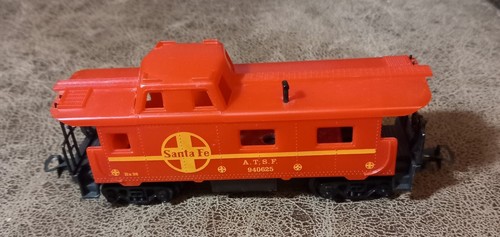 Pemco Spur HO 3404-001 36' Cupola Caboose Santa Fe, ATSF, sehr guter Zustand | Condition: Used
