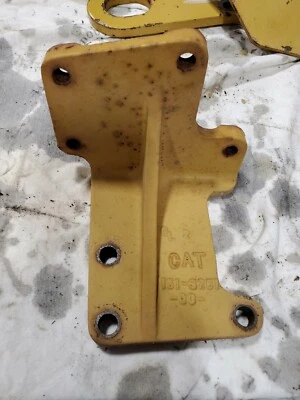 Caterpillar 3126 Mount OEM Part# 151-3251-00 - Image 1 of 2