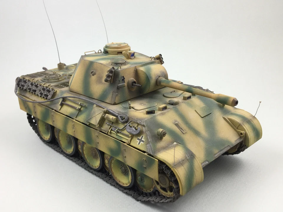 Built 1/35 Scale Tank Beobachtungspanzer Panther ICM, WW2 German Tank, Armor - Image 2 of 4