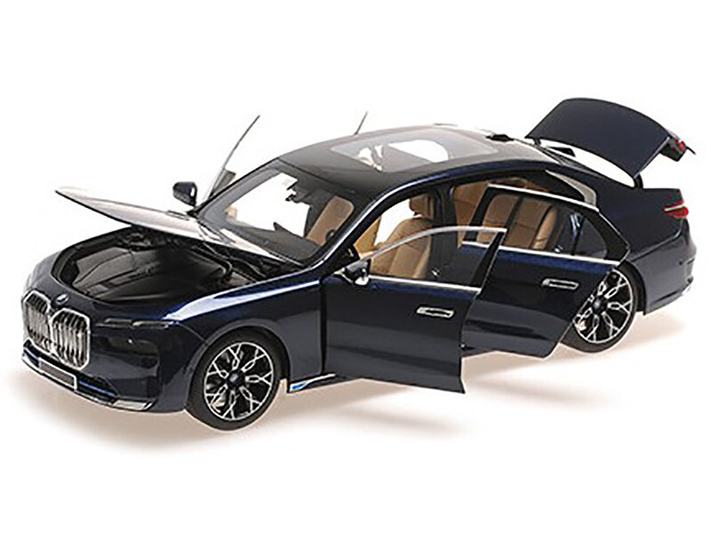 Minichamps BMW i7 Blue Metallic 1/18 Diecast Model Car 110023202