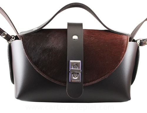 BOLSO DE CUERO CON BANDOLERA MARRON Y SOLAPA DE PELO MARRON