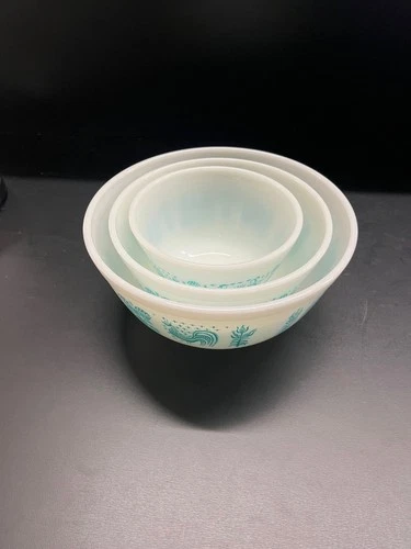 Amish Butter Printbowls set of three