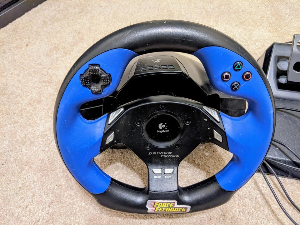 Logitech Driving Force E-UC2 Volante con Pedales de Conducción para PS2/PS3/PC Foto 2 de 3