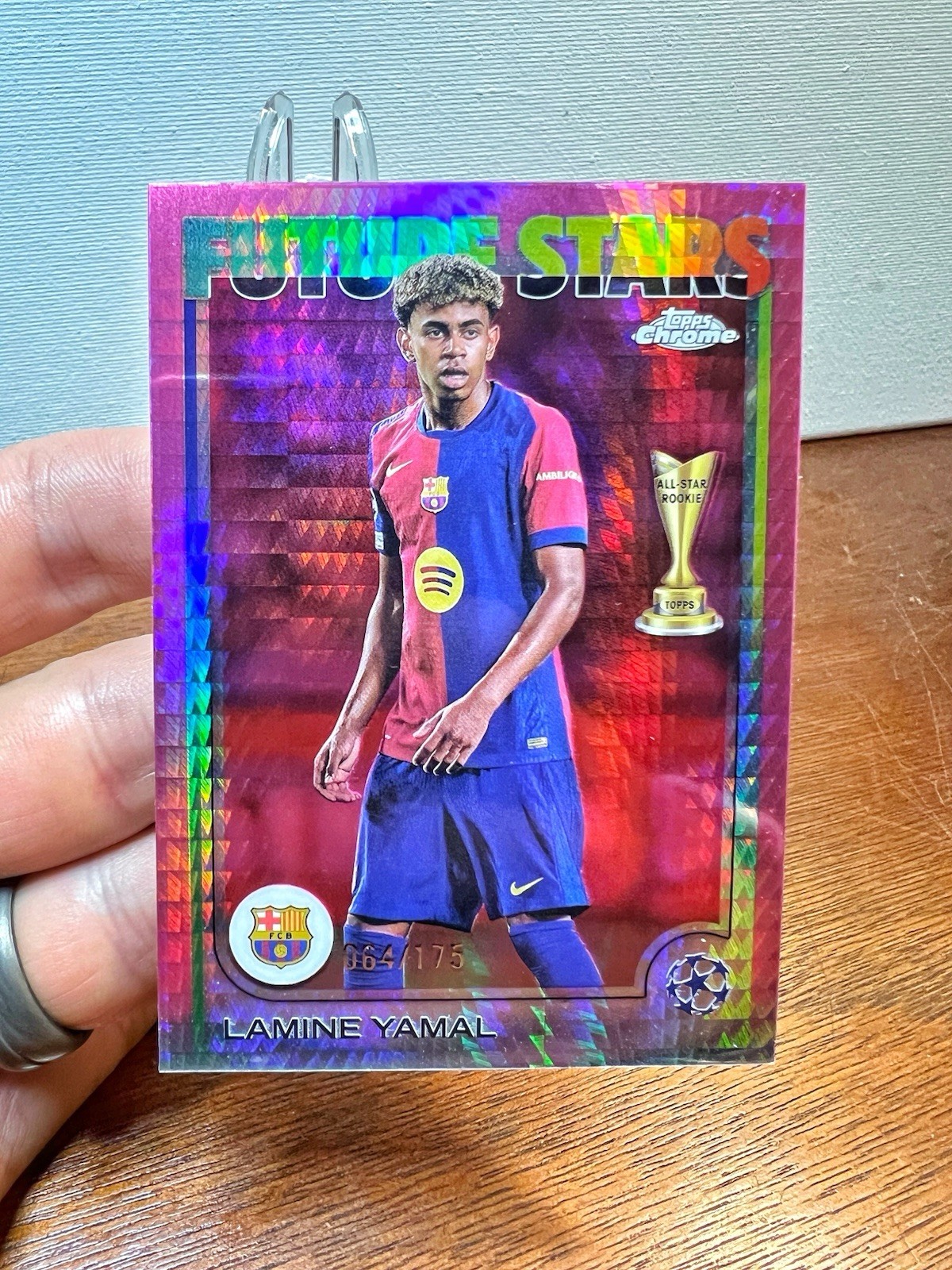 2024-25 Topps Chrome UEFA LAMINE YAMAL Neon Pink Prism #/175 Future Stars UCC 💎 view 3