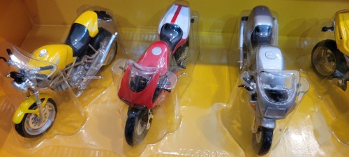 NIB Maisto Road & Track 1:18 Scale Ducati Motorcycle 5 Pack - Picture 3 of 4