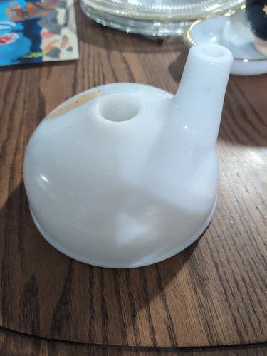 Vintage Milk Glass Sunbeam Mixmaster Juicer Attachment Bowl White Excellent!