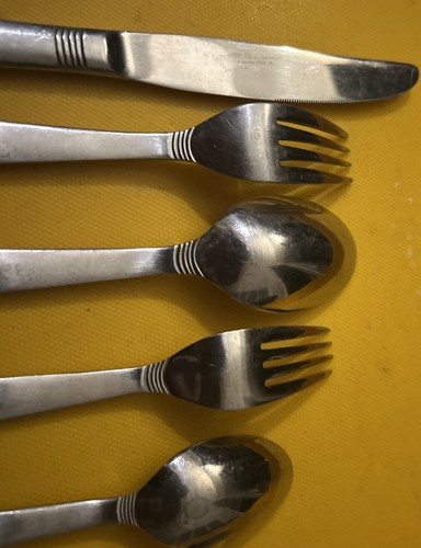 24 Pc Hampton Silversmith RADIANCE Stainless Mixed Flatware Knives Spoons Forks - Picture 9 of 9