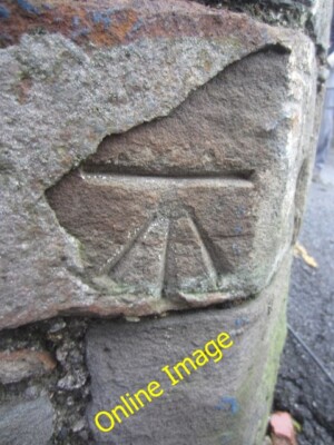 Foto 6x4 Ordnance Survey Schnittmarke Llanelli Diese OS Schnittmarke kann gefunden werden c2014