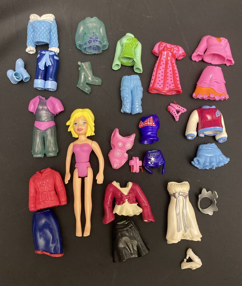 Polly Pocket Year Round Style Playset Calendar Girl 12 Outfits, 5 Pairs Of Shoes