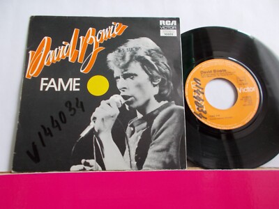 DAVID BOWIE  FAME / RIGHT  45T France  (Radio stock)