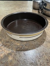 Vintage Regal Ware Cake And Bake Dish Made In USA 9 Inch Diameter