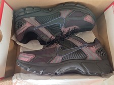Nike Men's Zoom Vomero 5 Trainers Burgundy Crush/Black UK7.5 (US10). Brand New.