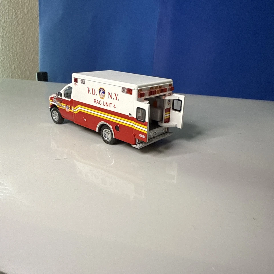 Code 3 1:64 Loose Ford E350 Ambulance - New York Fire FDNY Rac Unit 4 - Image 3 of 4