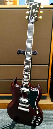 Gibson SG 61 Reissue Electric Guitar Seymour Duncan Pickups GOTO Pegs Used