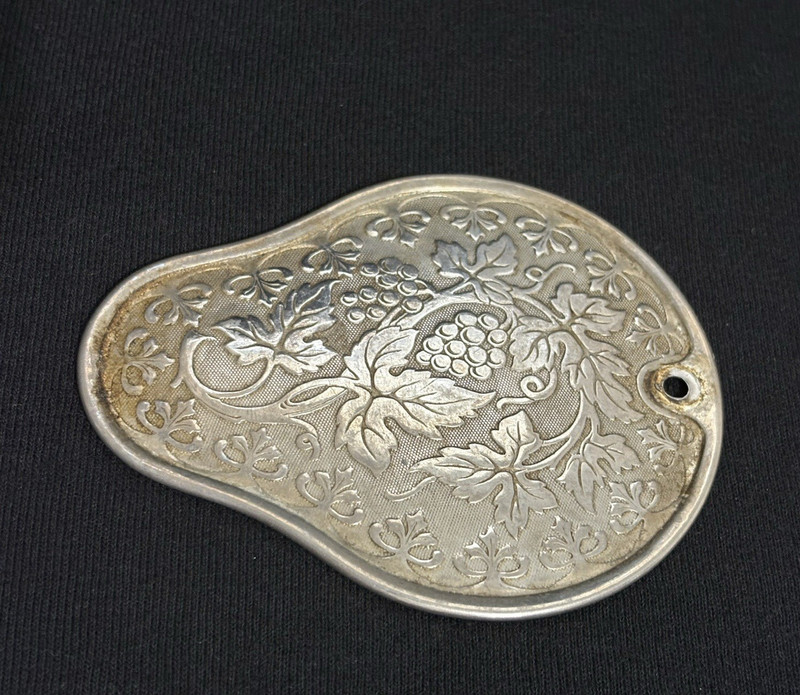 Vintage Singer Sewing Machine Rear Inspection Access Cover Plate Grapevine Leaf