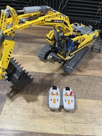 Lego Technic Excavator (8043)
