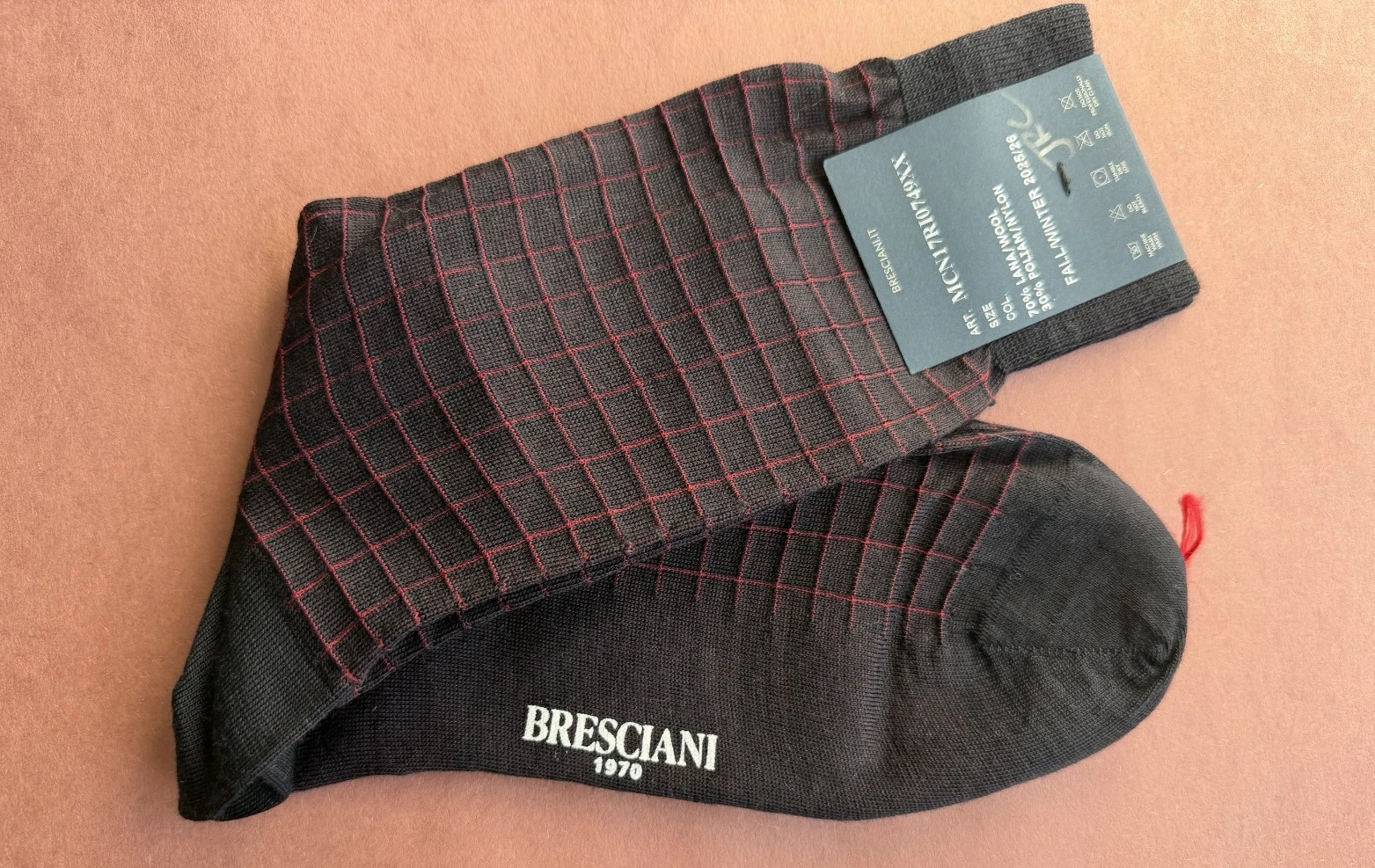 Fall/Winter 2025/26 Men's Bresciani Socks NWT Wool/Nylon Black w/Red Graph Check