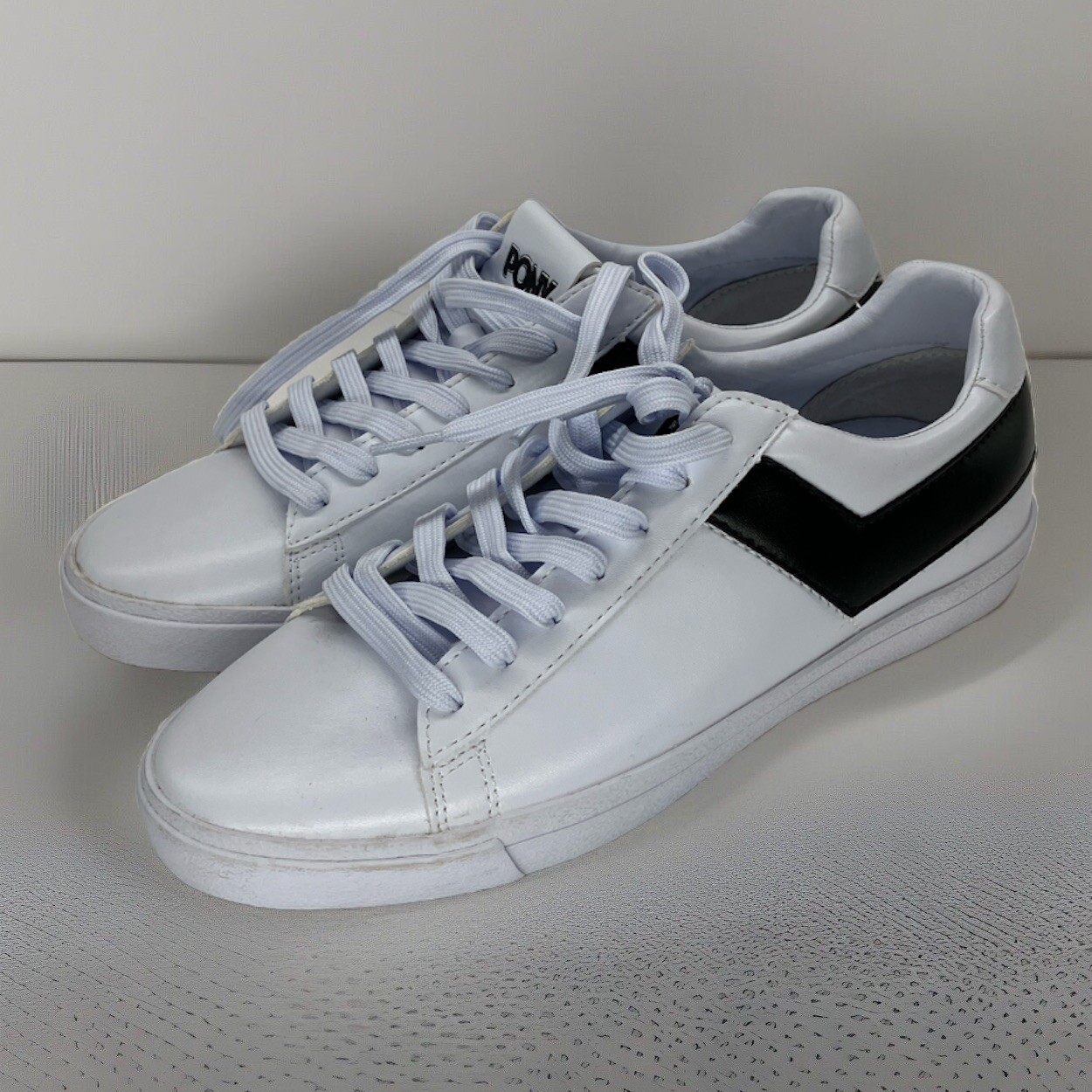 Scarpe da tennis da ginnastica stringate Pony donna 9 retrò bianche e nere usate in ottime condizioni