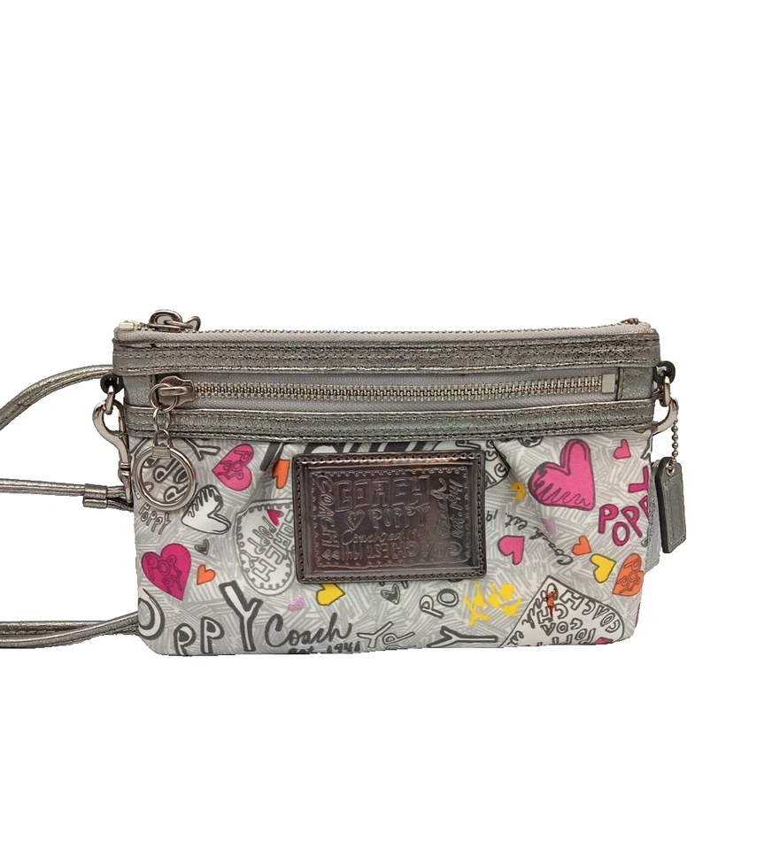 Bandolera pequeña Coach Poppy Graffiti Hearts Foto 3 de 4