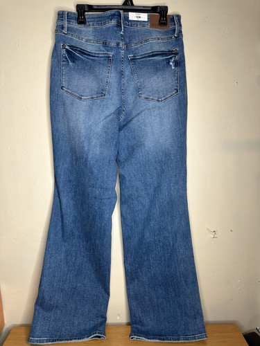 Jeans JUDY BLUE desgastados tiro alto control abdomen pierna recta 16 W nuevos con etiquetas - Imagen 9 de 10