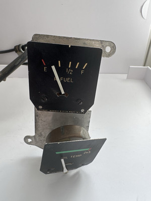 C669505-0101Cessna L. Fuel Qty and Oil Pressure Indicator Cluster (with Probe)