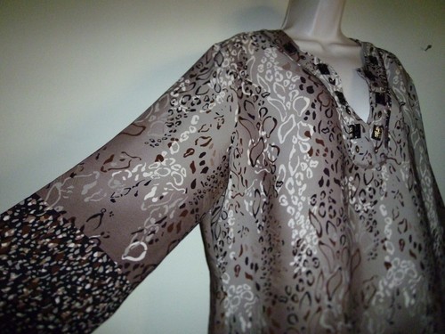 **R-Q-T** Women's Embellished Blouse Size ((XL)) 100% Polyester. - Picture 2 of 6