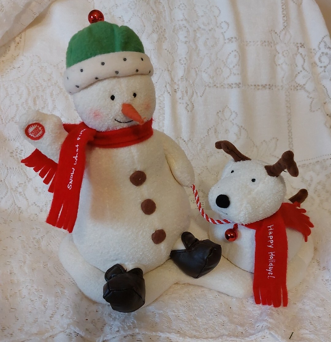 2004 HALLMARK JINGLE PALS SINGING SNOWMAN AND DOG Techno Plush - Main Image