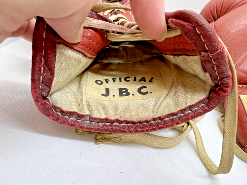 Guantes de Boxeo Winning Vintage Initial Antiguo Logo 8 OZ Rojo Con Cordones Tipo FP-700P - Imagen 8 de 8
