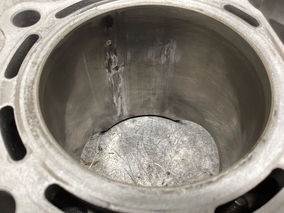 Suzuki RMZ250 2008 motor cilindro diámetro jarra Foto 4 de 4