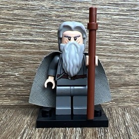 LEGO Gandalf The Grey Lord of the Rings Hobbit Minifigure LOTR lor073