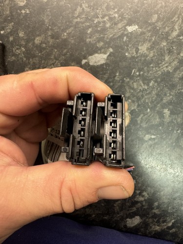 Vauxhall Corsa D 3 Door Rear Light Wiring Plug Plugs Clips CXM03 - Picture 3 of 3