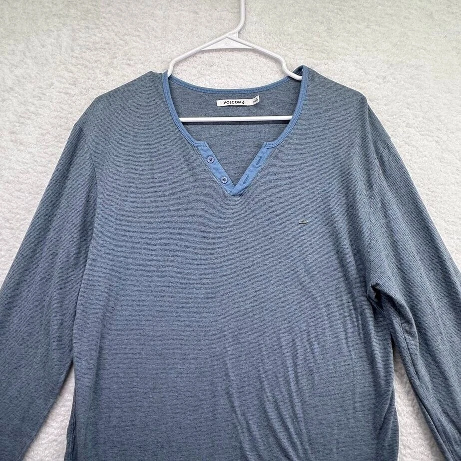 Volcom Shirt Mens Large Heathered Blue Two Button Henley Long Sleeve Metal Logo - Image 2 of 4