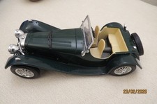 Modellauto 1:18 Jaguar SS 100 von 1937 in Farbe grün Cabrio