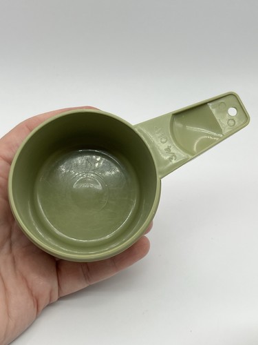 (2) Vintage Tupperware Measuring Cups Nest Avocado Green 2/3 & 3/4 Cups - Picture 4 of 5