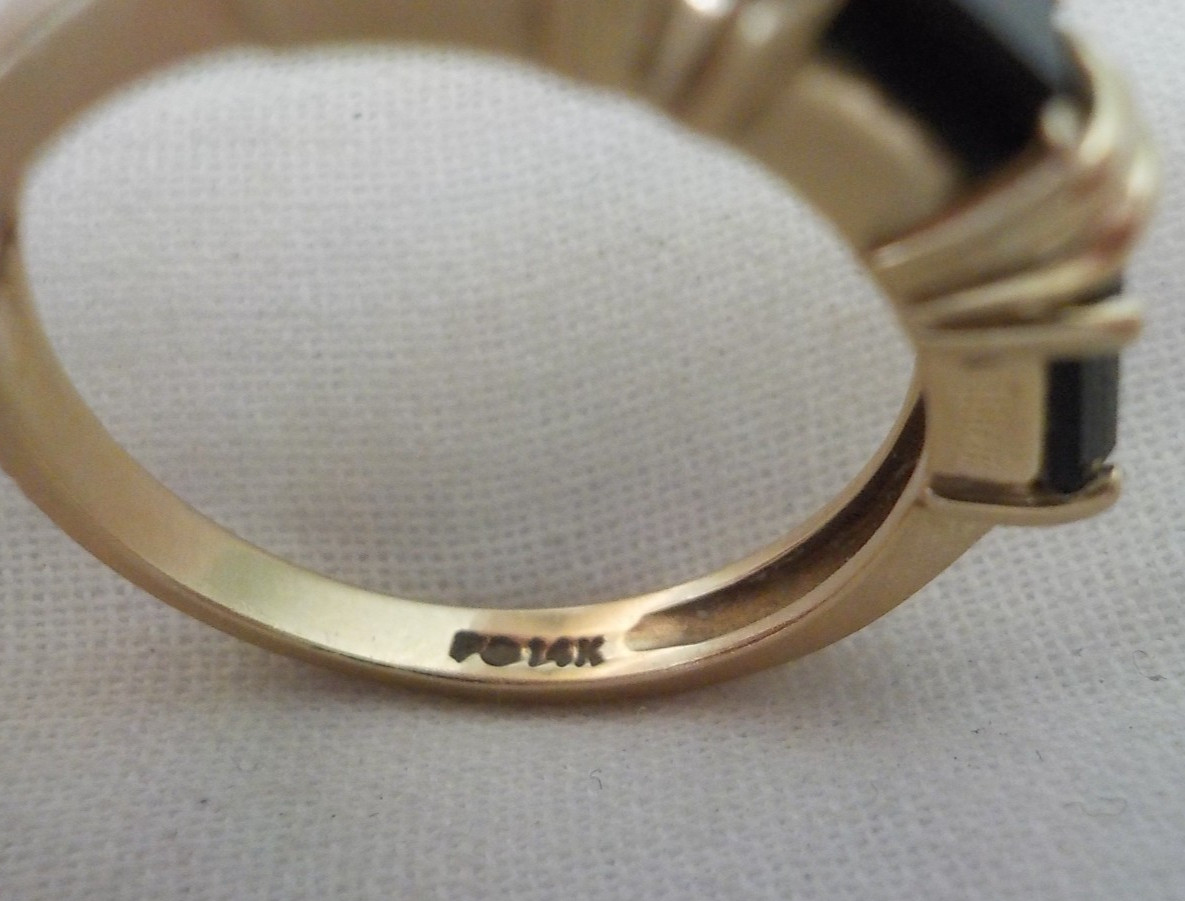 Solid 14K Yellow Gold Stacking Three Stone Onyx R… - image 7