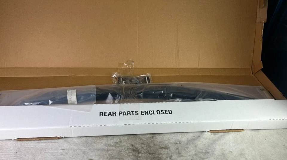 WeatherTech Side Window Deflector 80252 fits; Saturn L300 2001-2006 Foto 3 de 4