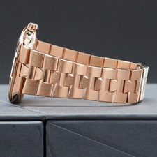 Vacheron Overseas 2025 41.5mm 18k Rose Gold Champagne Dial Bracelet 4300V 12