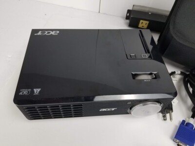Acer X1161P DLP Projector DSV0008 w/ Carrying Case | eBay Acer X1161P DLP Projector DSV0008 w/ Carrying Case | eBay