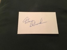 DAVE DEBUSSCHERE SIGNED CARD/NEW YORK KNICKS HALL OF FAMER #22/ DIED 2003