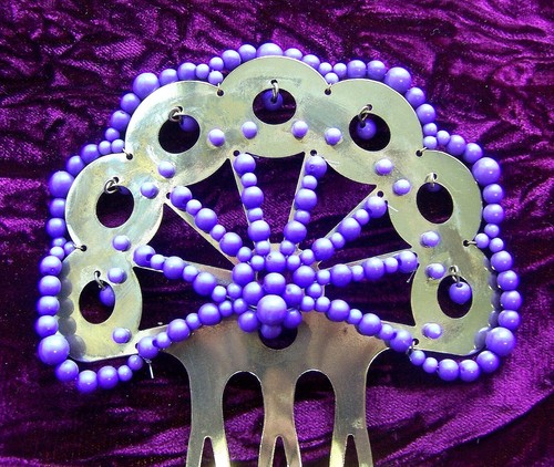Spanish mantilla style hair comb  (ABQ)  NO US IMPORT TAX