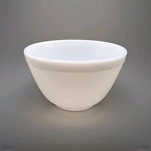 Vintage Pyrex Mixing Nesting Bowl 1 1/2 Pint White #401