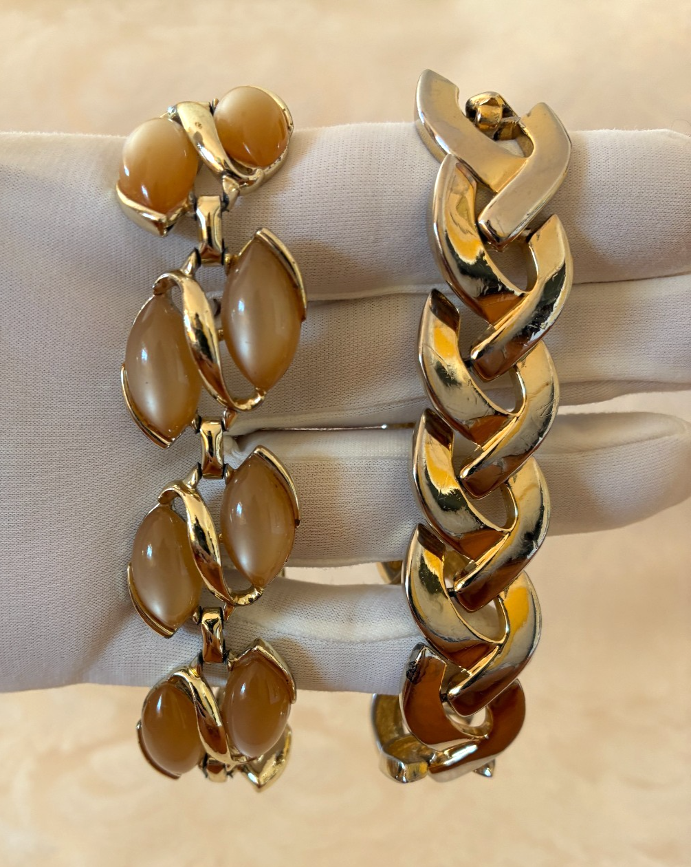 VTG Lot of 2 MCM Bracelets Brown Thermoset Moonglow Lucite Chunky Link ...