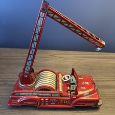 VINTAGE LATE 1950 S JAPANESE BATTERY LADDER FIRETRUCK
