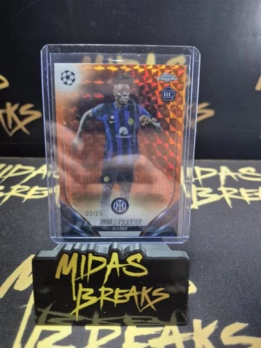 Yann Bisseck Rookie Topps Chrome /25 Orange Wave Refractor