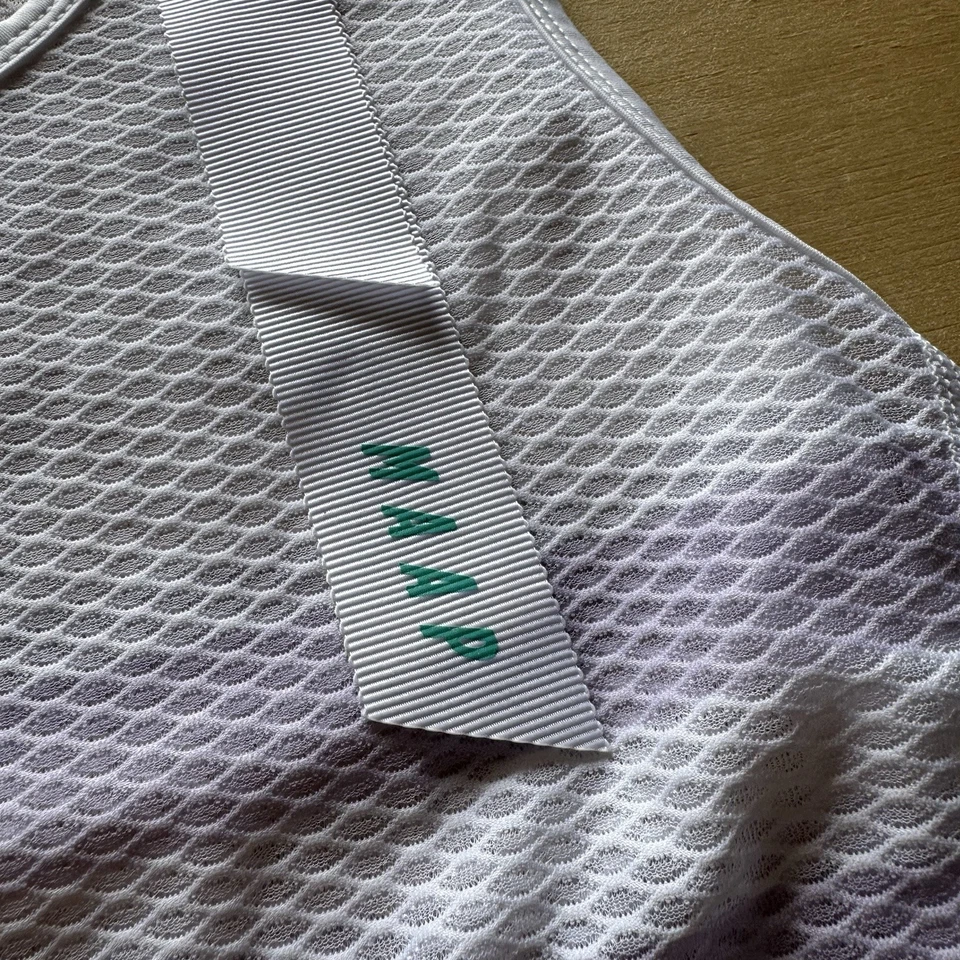 Camiseta sin mangas MAAP Emblem Team para mujer capa base blanca grande L NUEVA Foto 2 de 3