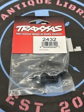 Traxxas. 2432 Caster blocks left  right  30-degree