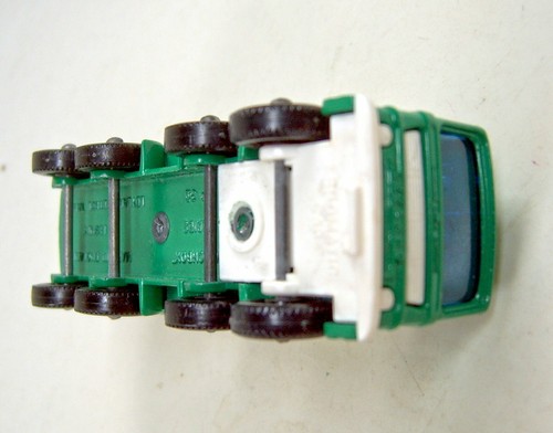 Matchbox RW 32C Leyland petrolero verde/blanco "BP" rara placa inferior blanca excelente en caja - Imagen 8 de 8