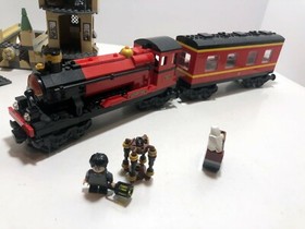 LEGO  Harry Potter: Hogwarts 4867 (2011) + Hogwarts Express 4841 + 30407