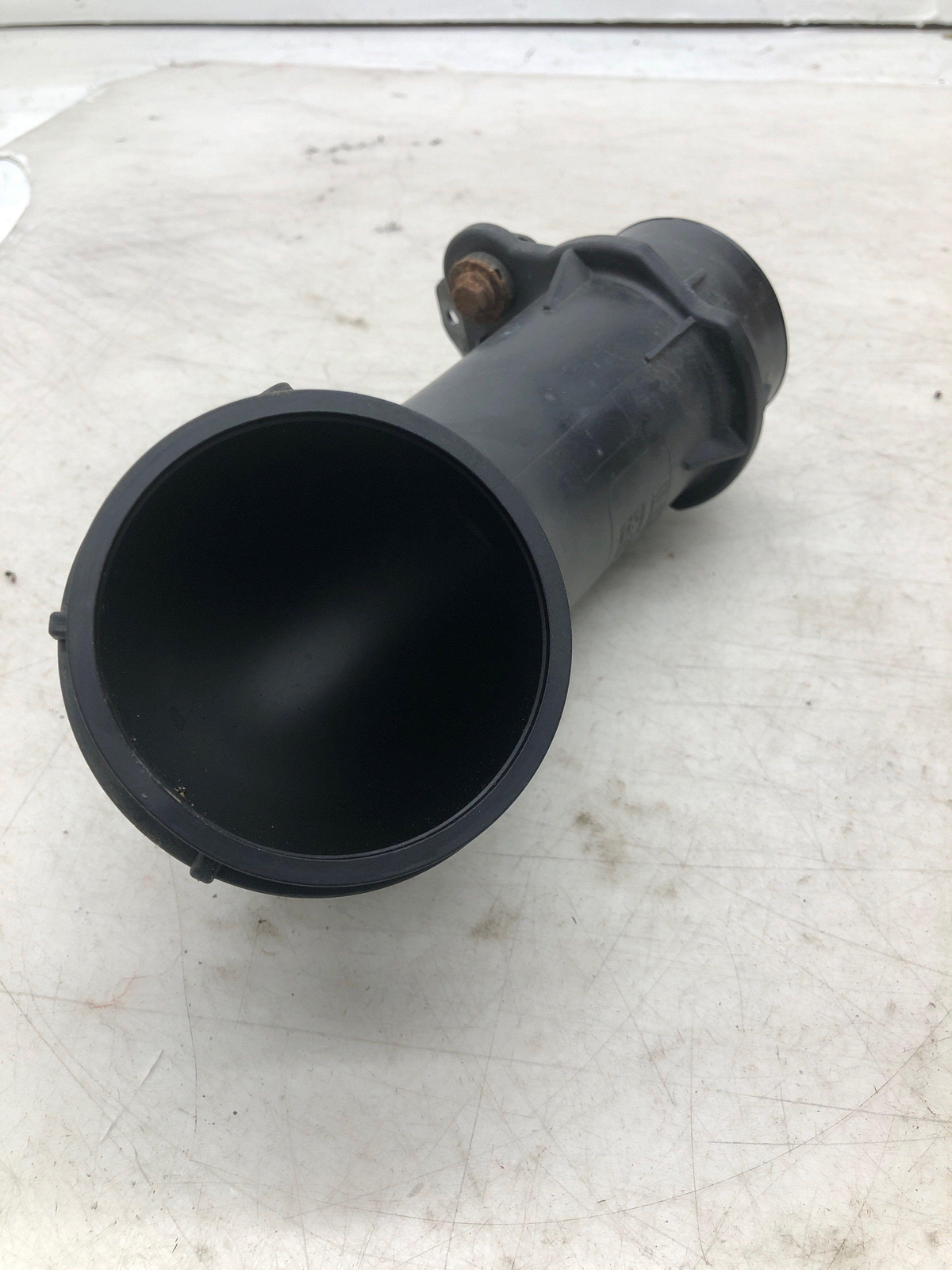 2016-2020 BENTLEY BENTAYGA 6.0 W12 LEFT TURBO AIR INTAKE SUCTION HOSE 36A129615A