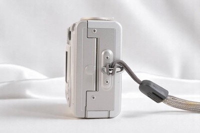 EXC+5] Canon IXY DIGITAL 400 Silver Compact Digital Camera Tested